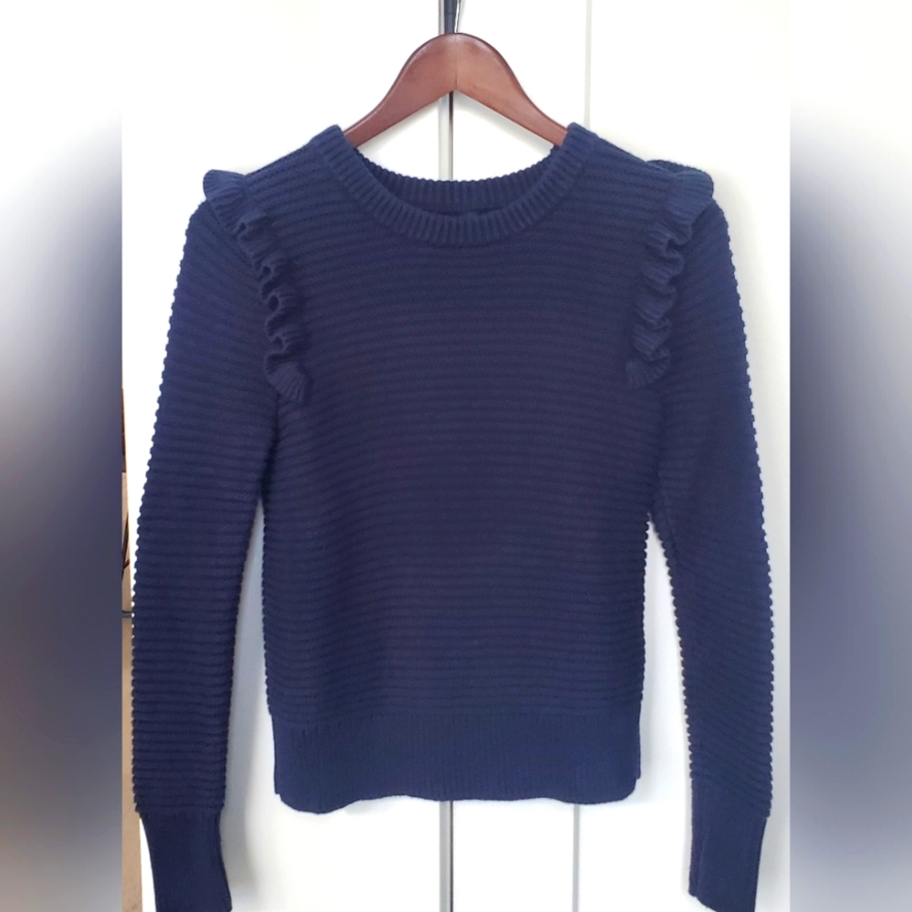Banana Republic Ruffle shoulder sleeve knit sweater Ladies sz. S